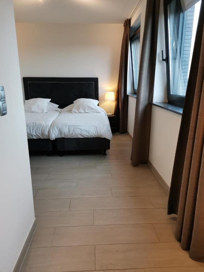 Tower Hotel Алст Екстериор снимка