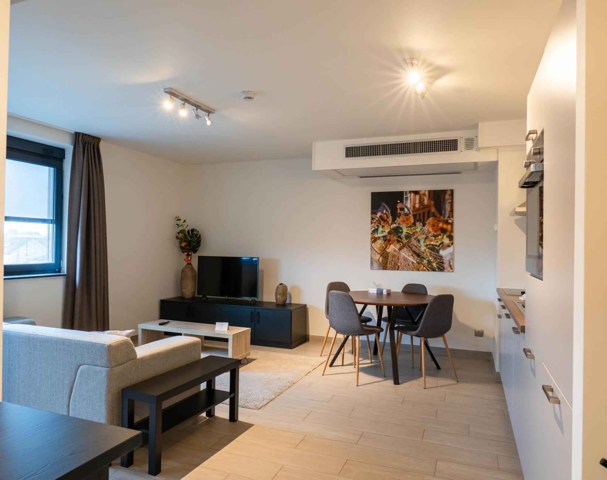 Tower Hotel Алст Екстериор снимка