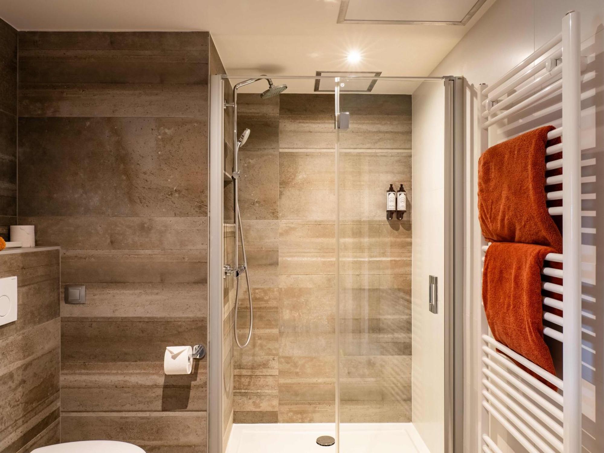 Tower Hotel Алст Екстериор снимка