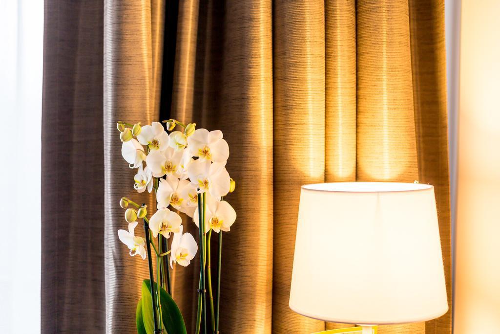 Tower Hotel Алст Екстериор снимка