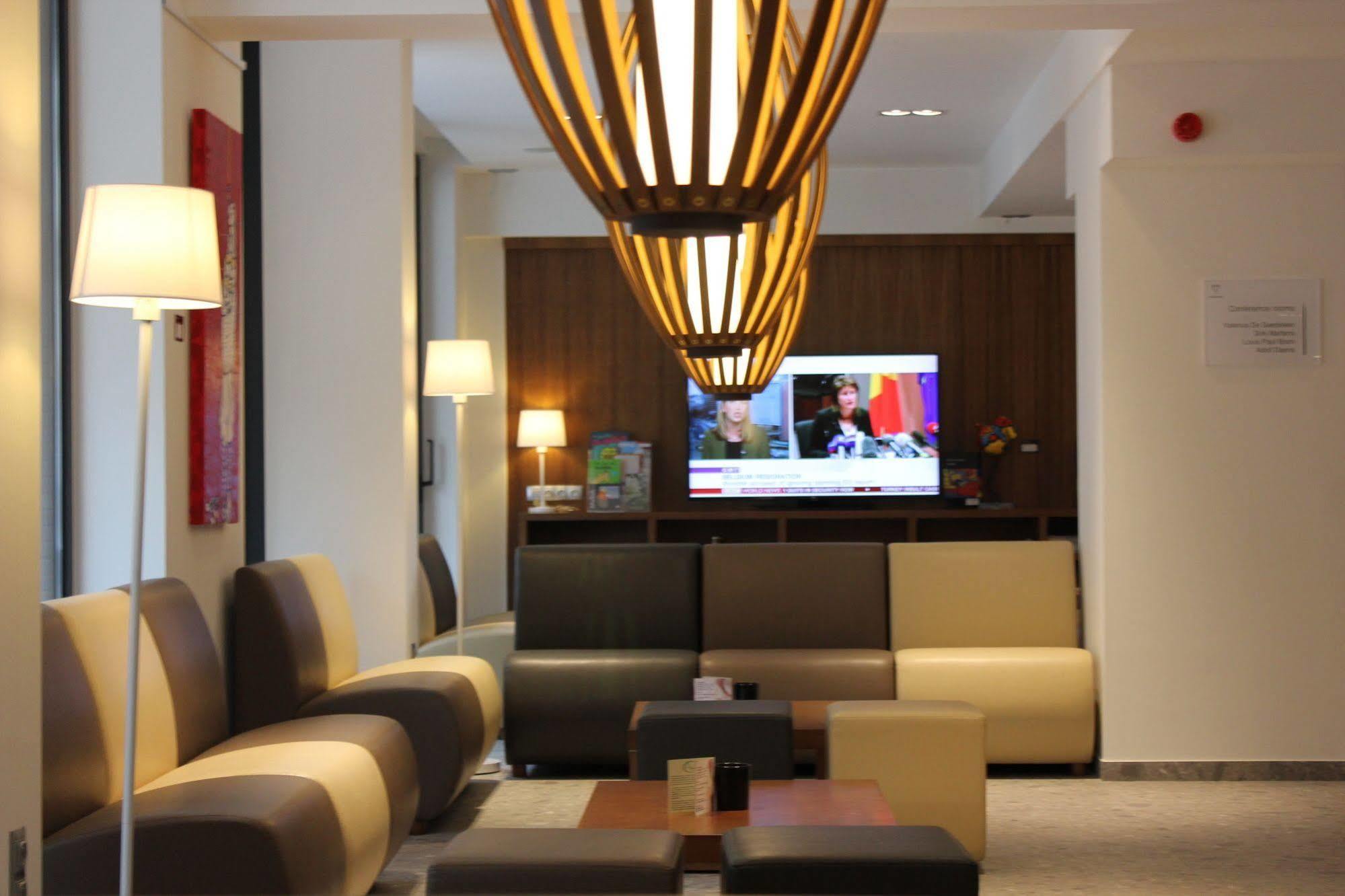 Tower Hotel Алст Екстериор снимка
